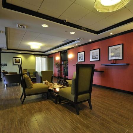 Hampton Inn Jericho - Westbury 외부 사진