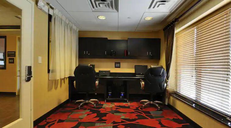 Hampton Inn Jericho - Westbury 외부 사진